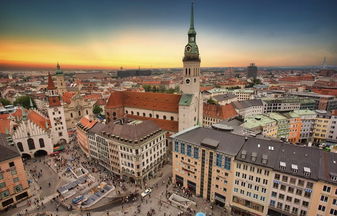 Münchner Innenstadt bei Nacht — Symbolfoto unser Standort